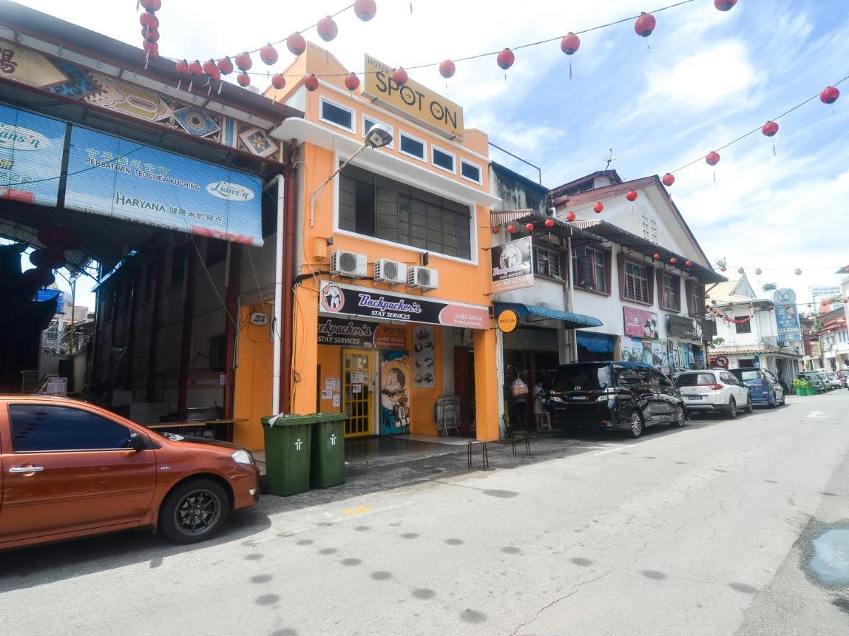 Spot On 89886 Backpacker'S Stay Services Kuching Exterior photo