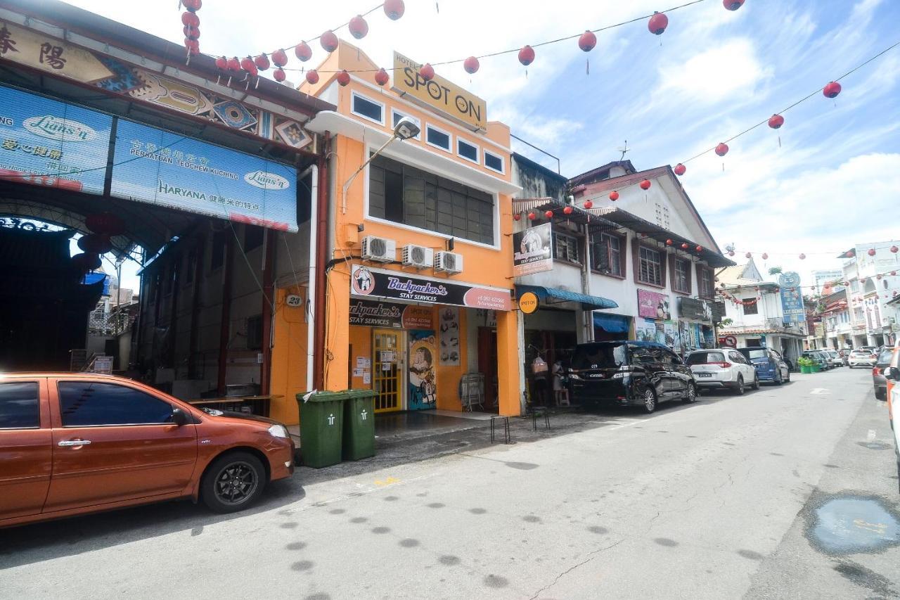 Spot On 89886 Backpacker'S Stay Services Kuching Exterior photo