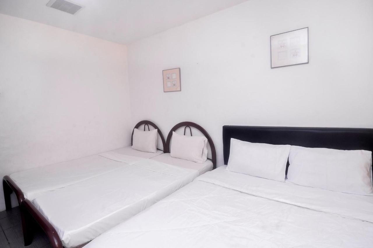 Spot On 89886 Backpacker'S Stay Services Kuching Exterior photo