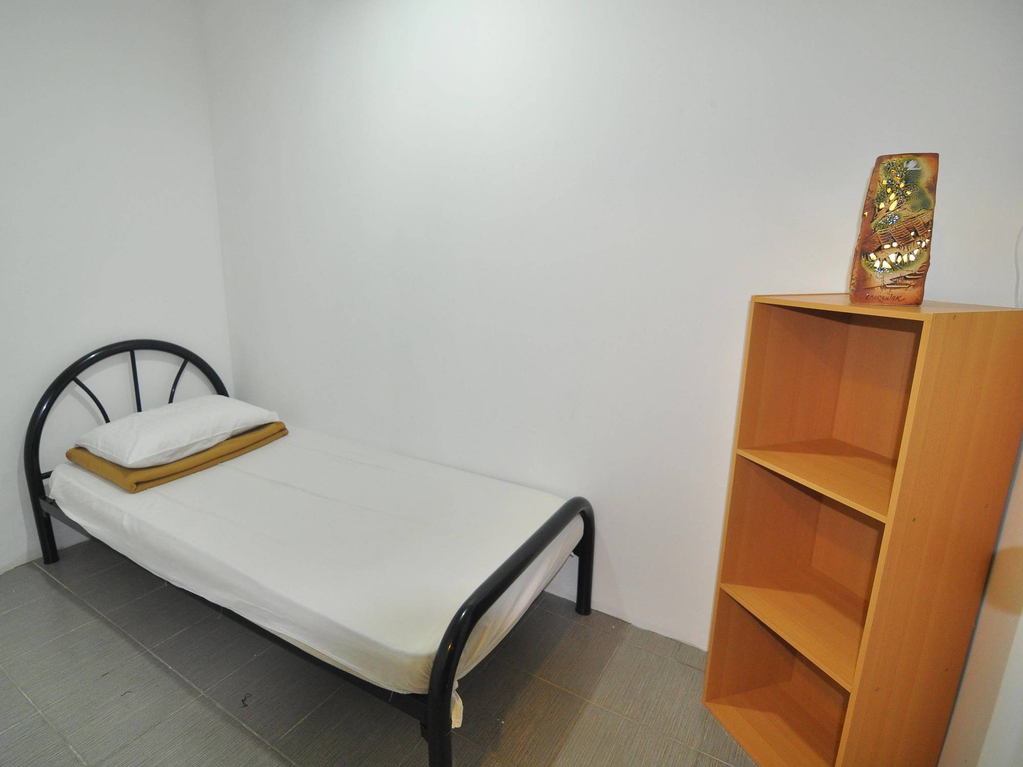 Spot On 89886 Backpacker'S Stay Services Kuching Exterior photo